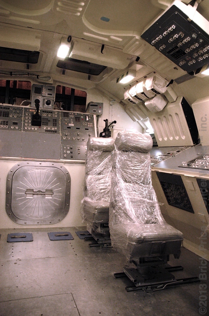 space shuttle cabin layout